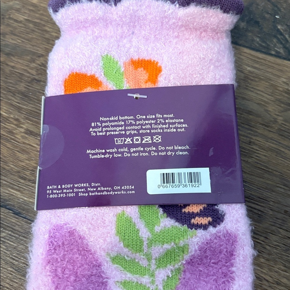 Bath & Body Works Pink Bunny Lounge Socks & Easter Candy Basket Candle Set - Picture 9 of 10